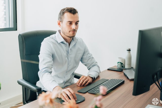 UXCO Group - Ecla & UXCO Student