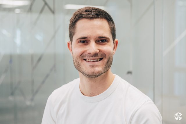 Rencontrez Victor, Responsable Grands comptes - Qovoltis