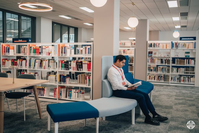 emlyon business school