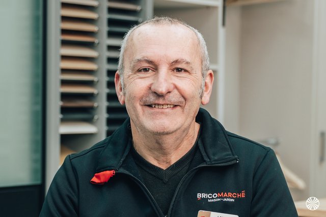 Rencontrez Laurent, vendeur éléctricité et chauffage - Groupement Mousquetaires