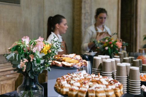 Pénurie dans l'hôtellerie-restauration : cet été, les enfants au travail ?