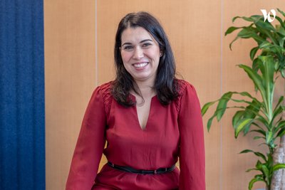 Rencontrez Yusra, office manager