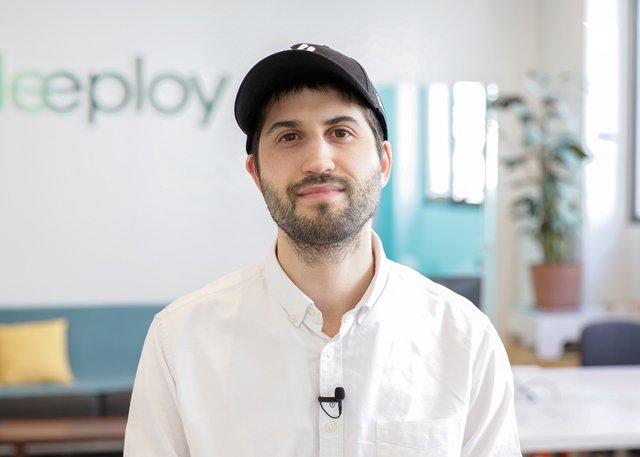 Rencontrez Raphaël, Cofondateur et Directeur des Opérations - Deeploy