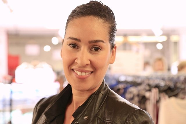 Rencontrez Fatia, Responsable Showroom  - ARLETTIE PARIS