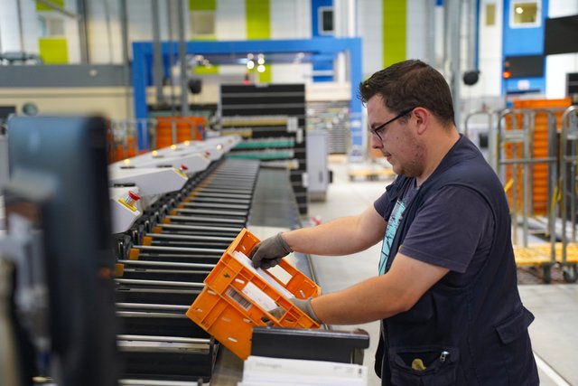 La Poste - Branche Services-Courrier-Colis