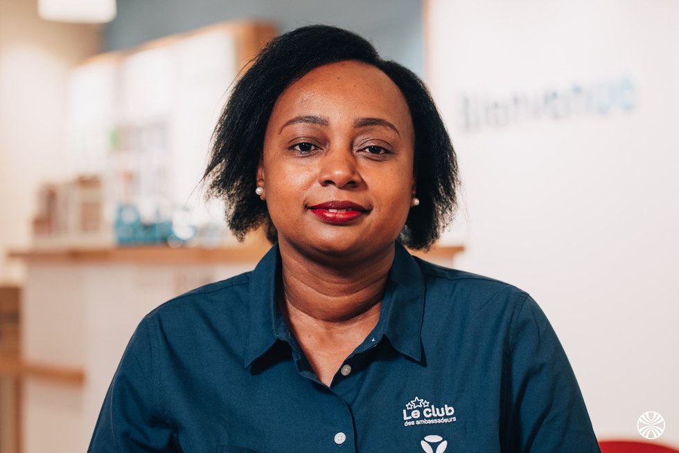 Rencontrez Dhoirifa, Conseillère de vente support - Bouygues Telecom