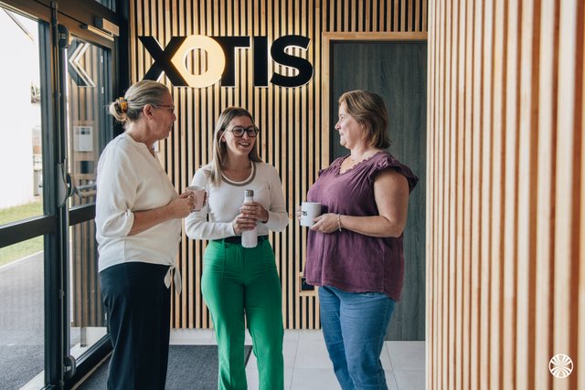 Xotis