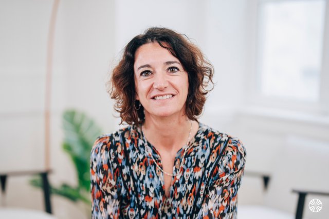 Rencontrez Karine, consultante SEO senior - Foxglove