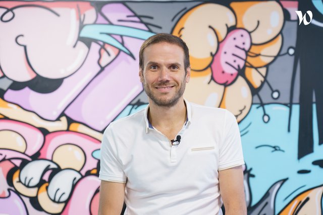 Rencontrez Cédric, PMO - Project Management Officer  - Bleu Libellule