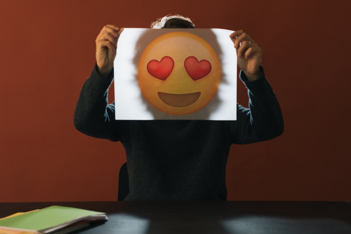 Mail : utiliser des emojis fait-il de vous quelqu'un de sympathique ?