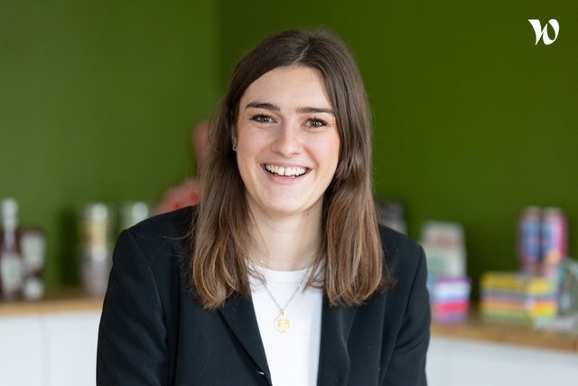 Rencontrez Sixtine, Directrice Artistique Junior - Dupont Lewis & Sons