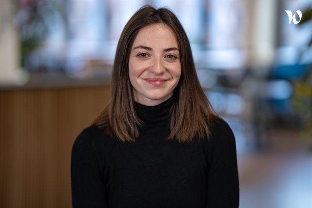 Rencontrez Mona, Customer Care specialist - Indy