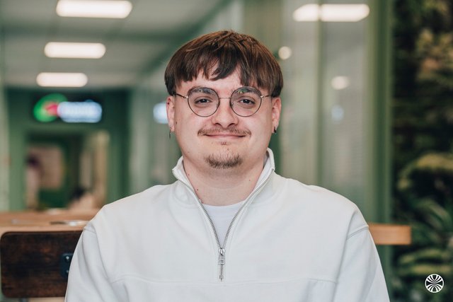 Rencontrez Lucas, Responsable Adjoint logistique - Pixmania