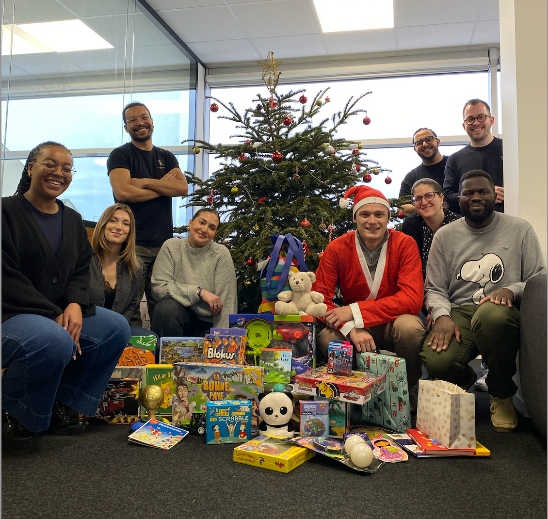 Christmas solidarity collection with the Secours populaire