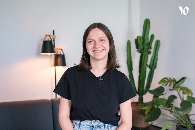 Rencontrez Hélène, Customer Success Manager - Sofacto devient Frisbii